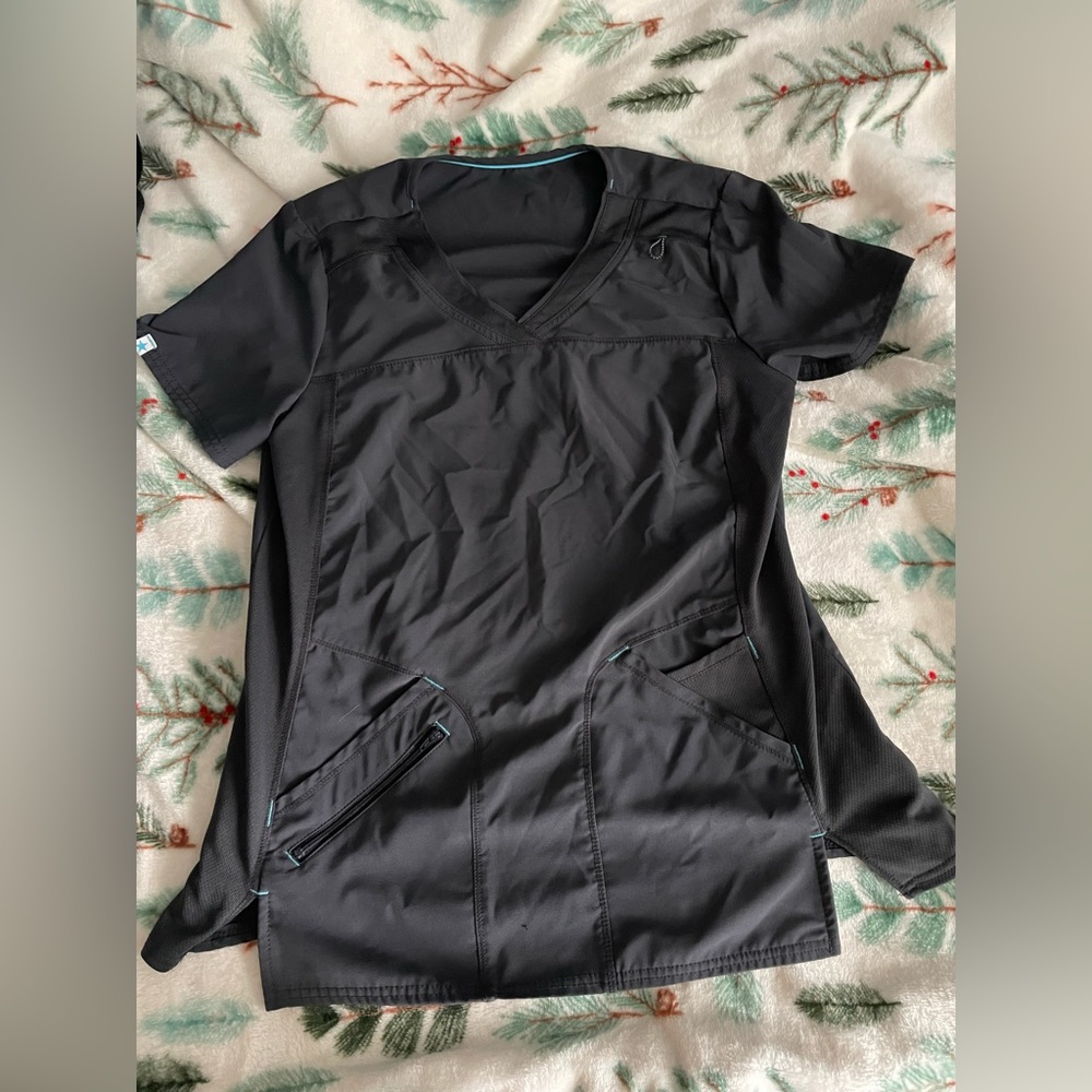 Grey scrub top Medium
